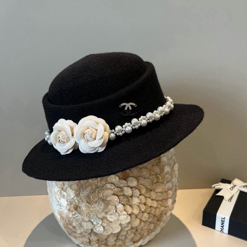 Chanel top hat dx205